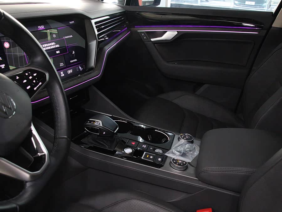 Volkswagen Touareg 2023 car image #18