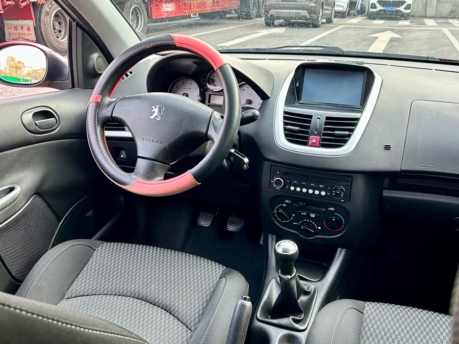 标致 标致207 2012 汽车图片 #18