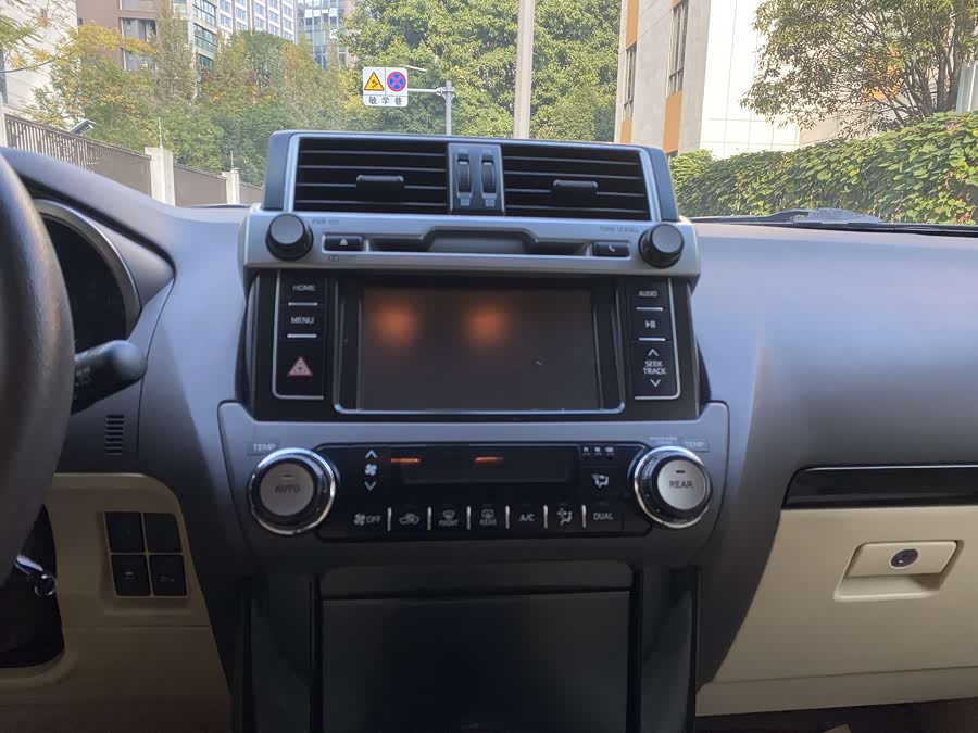 Toyota 2015 car image #18