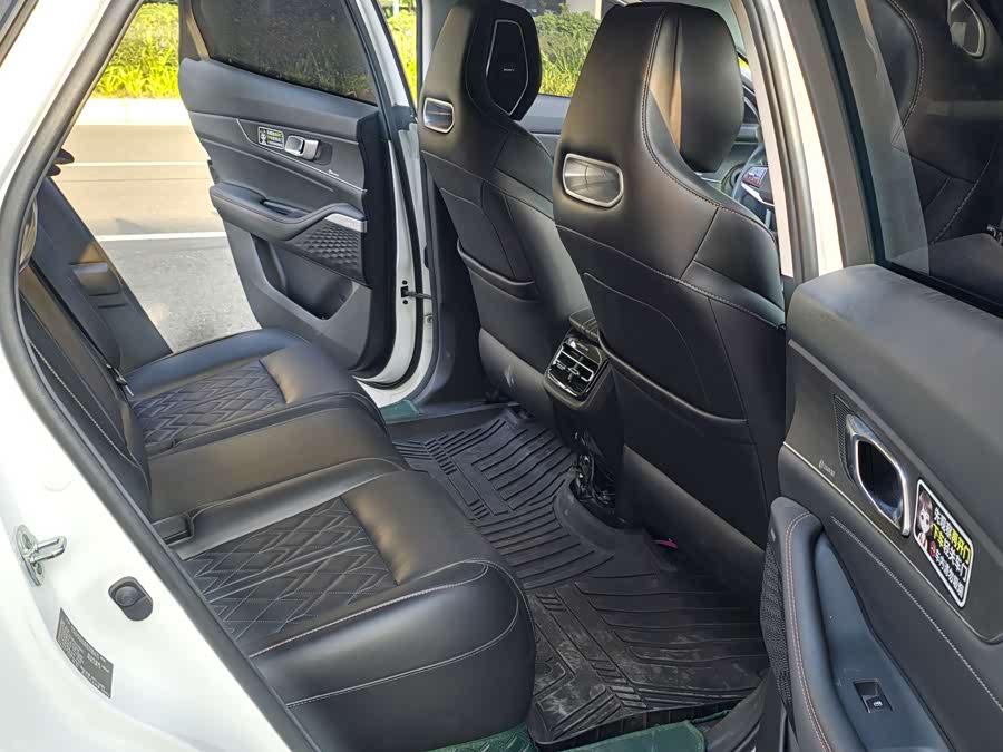 Changan UNI-K iDD 2022 car image #18