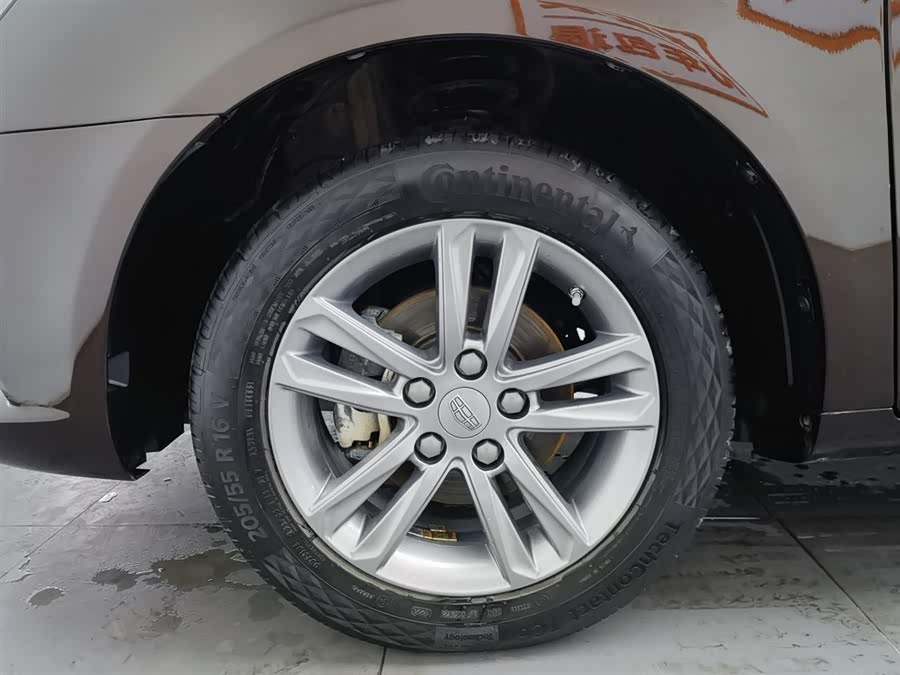GEELY Emgrand 2017 car image #18