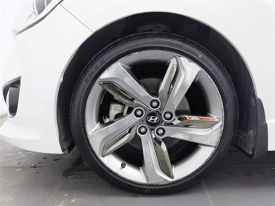 Hyundai Veloster 2013 #18 Hyundai Veloster 2013 car image #18