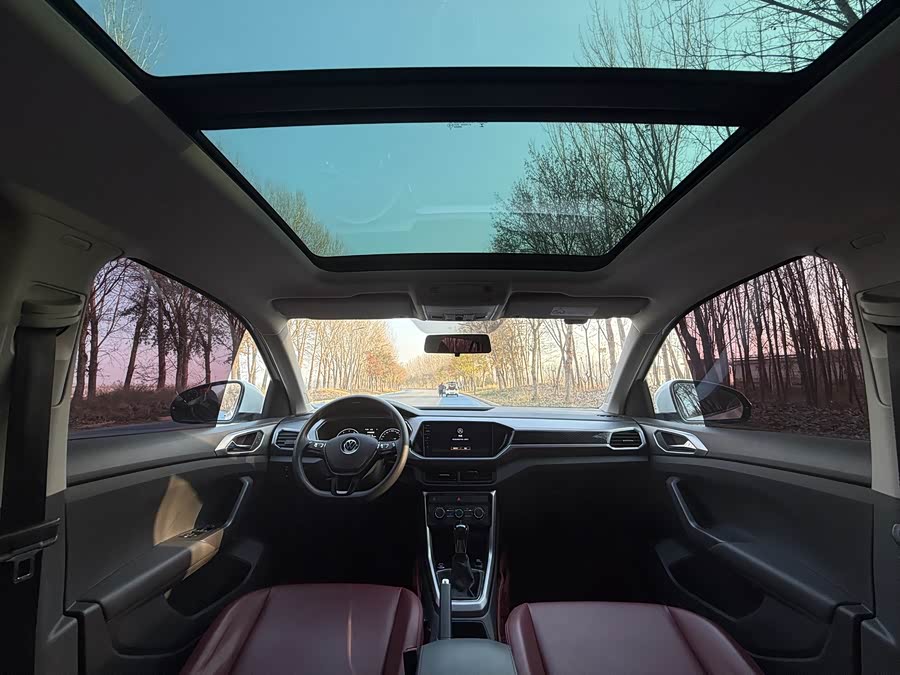 Volkswagen T-Cross 2021 imagen de coche #18