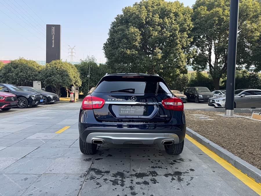 Mercedes-Benz GLA Class 2017 immagine di auto #18