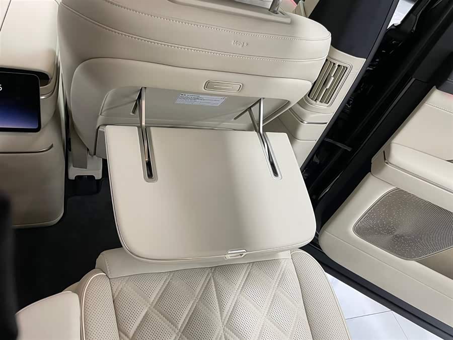 蔚来 蔚来ES8 2025 汽车图片 #18