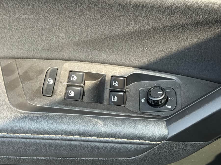 Volkswagen Lavida 2020 car image #18