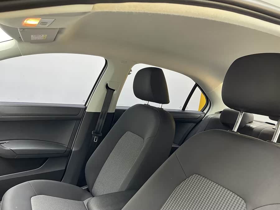 Volkswagen Santana 2021 immagine di auto #18