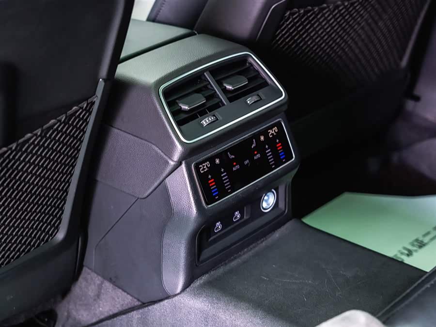 Audi A6L 2023 car image #18