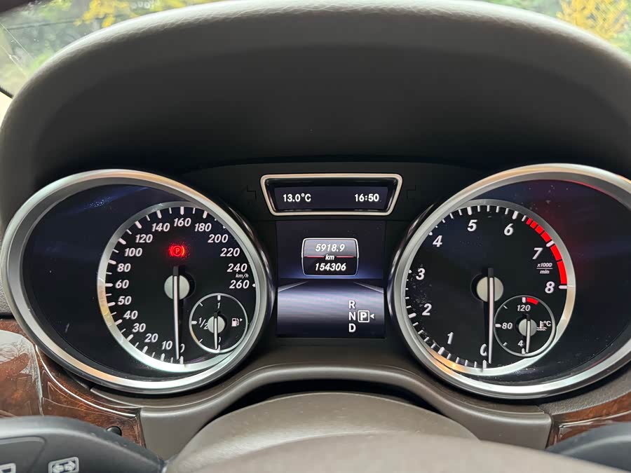 Mercedes-Benz M Class 2014 car image #18