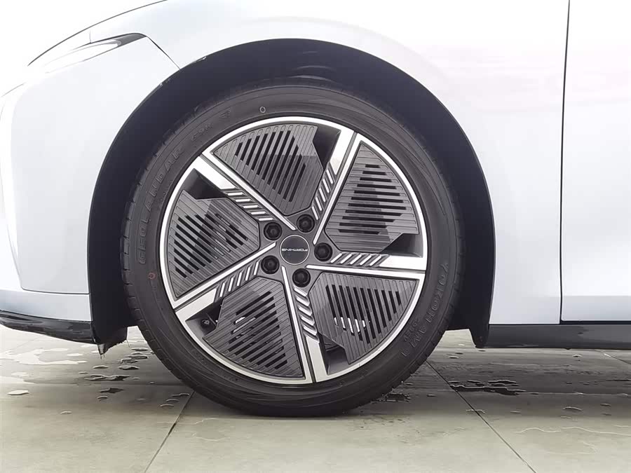 Forthing CM7 2016 #18 Forthing CM7 2016 صورة سيارة #18