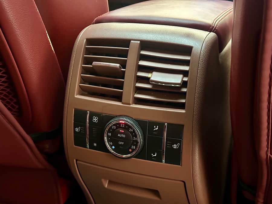 Mercedes-Benz GL Class 2009 car image #18