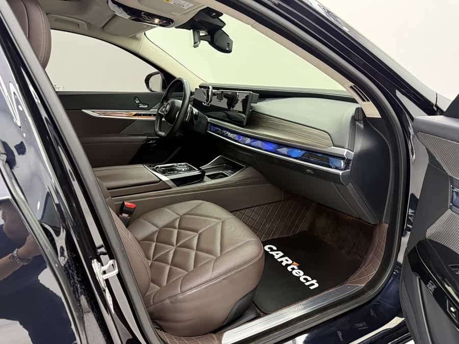 BMW 7 Series 2023 #18 BMW 7 Series 2023 car image #18