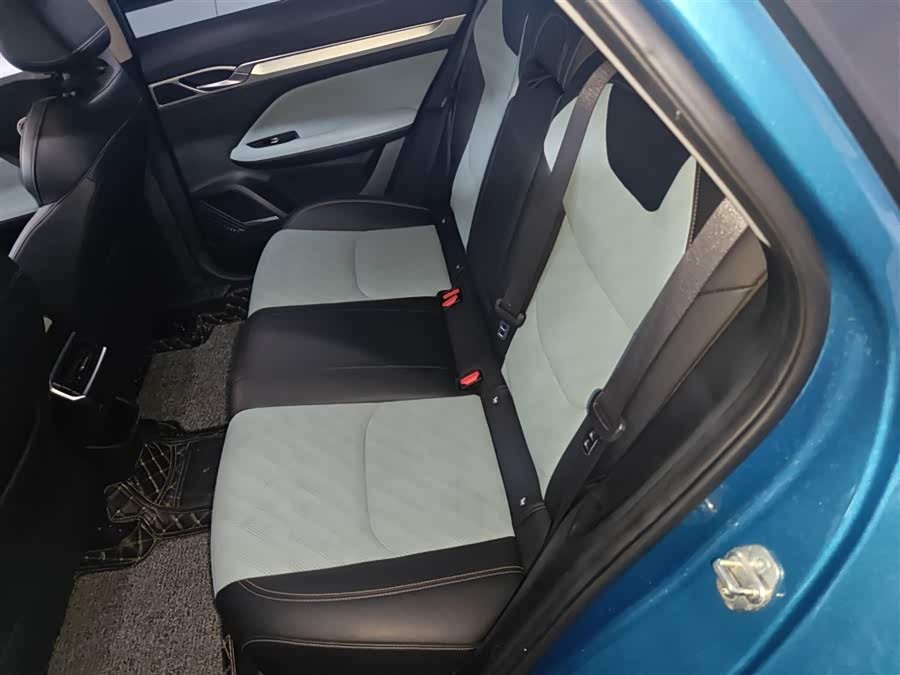 GEELY Emgrand L 2022 car image #18