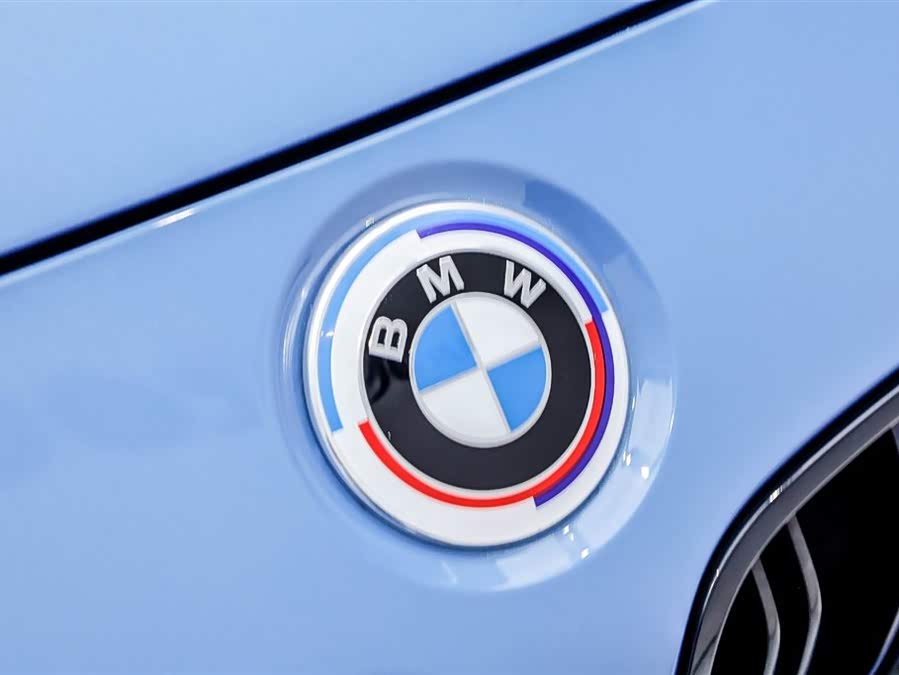 BMW M4 2017 car image #18