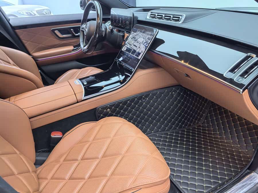 Mercedes-Benz Maybach S Class 2023 car image #18