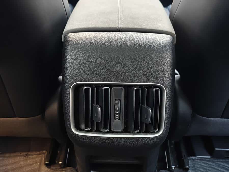 BYD Sea Lion 05 DM-i 2025 car image #18