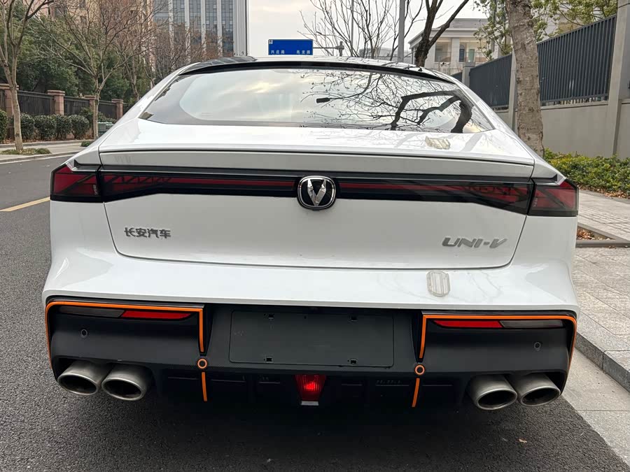 Changan UNI-V 2023 car image #18