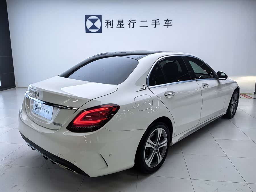 Mercedes-Benz C Class 2019 car image #18