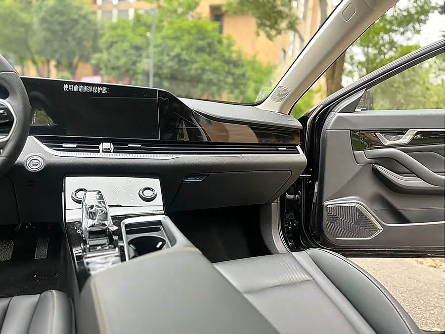 2023 car image #18