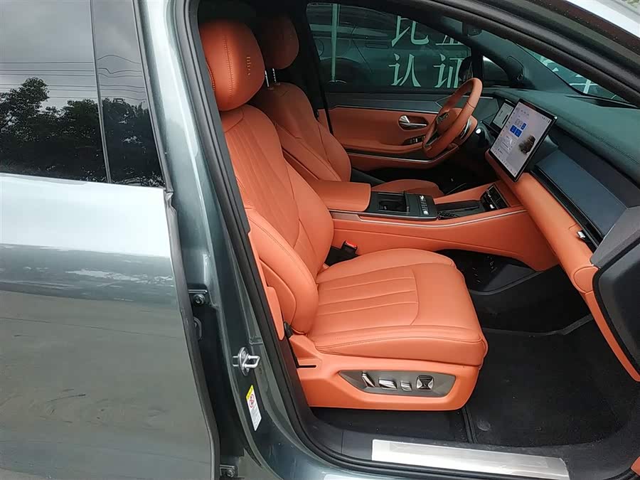 BYD Tang L 2025 immagine di auto #18