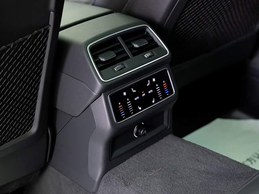 Audi A6L 2020 car image #18