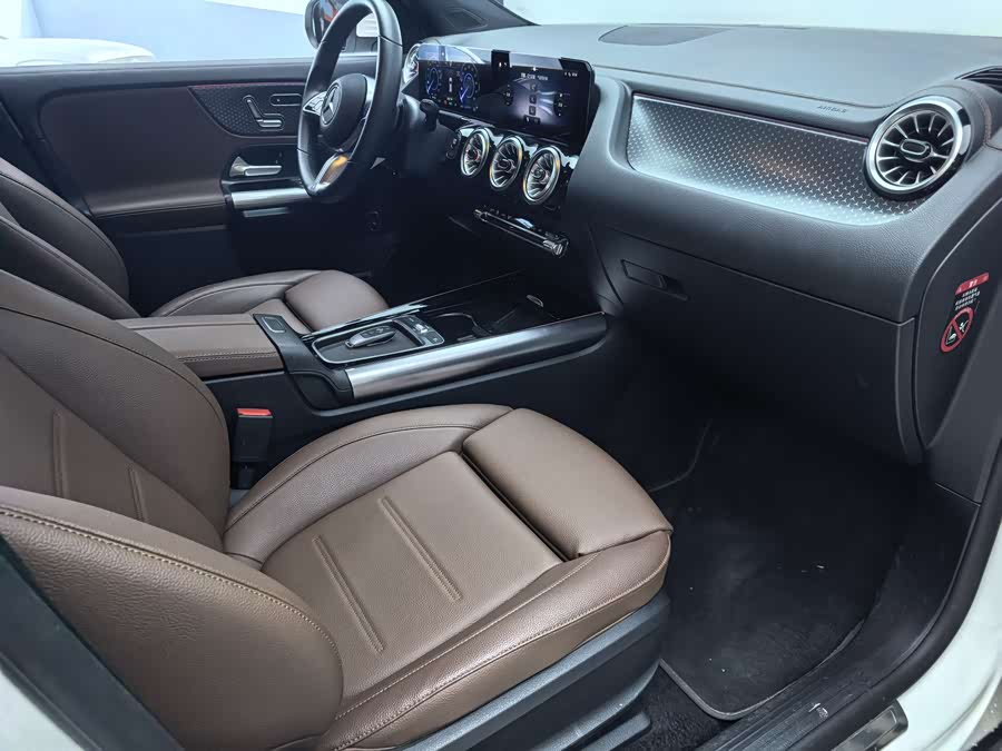 Mercedes-Benz EQA Class 2024 immagine di auto #18