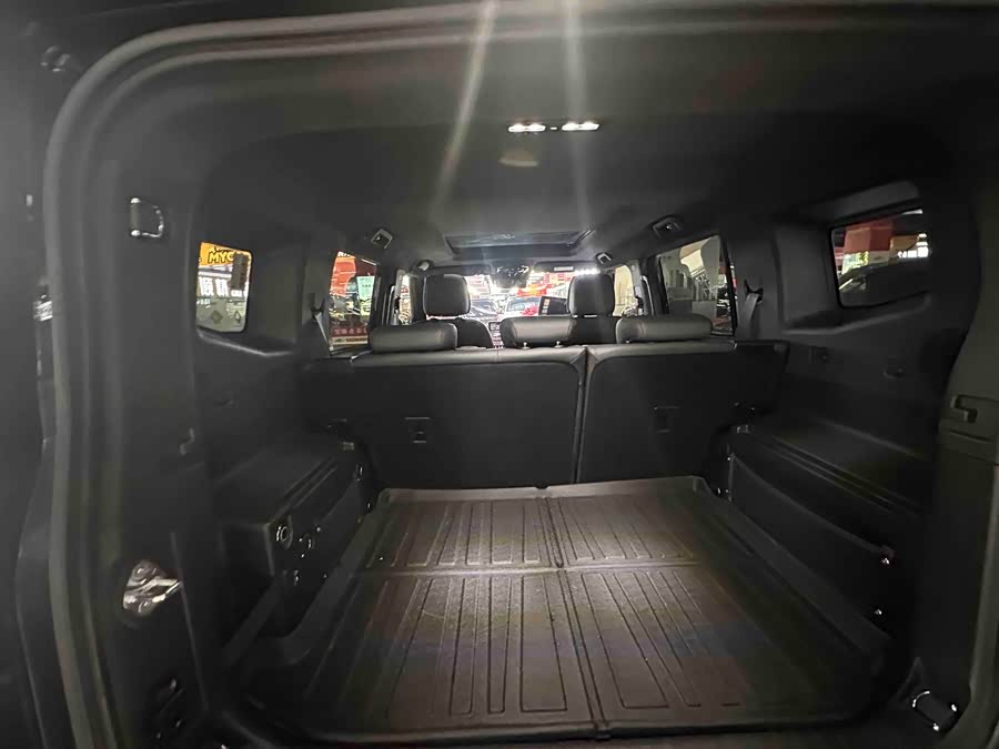 Jetour Traveller 2023 car image #18