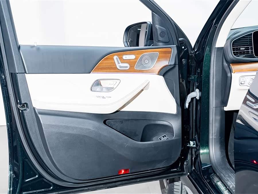 Mercedes-Benz GLE Class New Energy 2022 car image #18