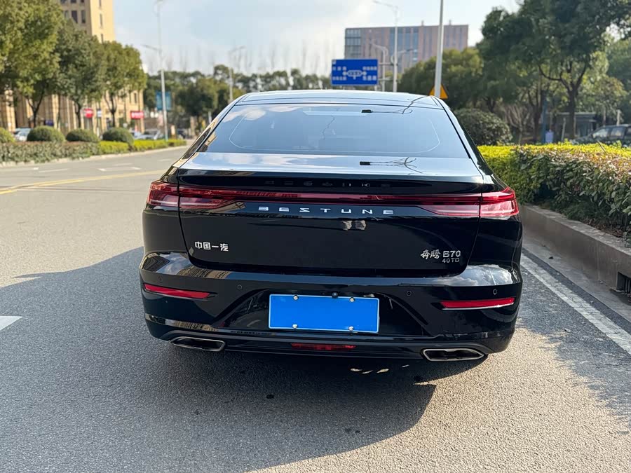 2023 car image #18