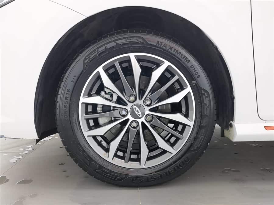 Chery Arrizo 5 Plus 2023 immagine di auto #18