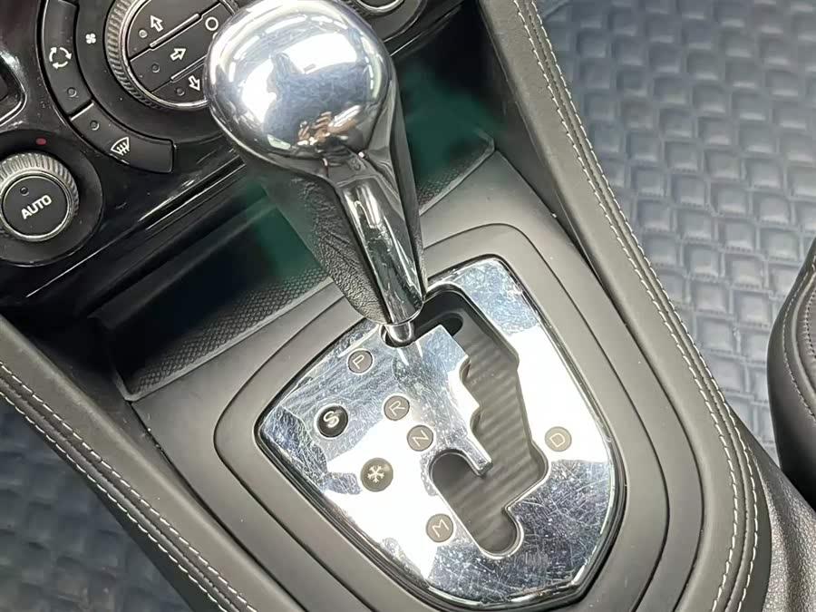 标致 标致RCZ 2012 汽车图片 #18