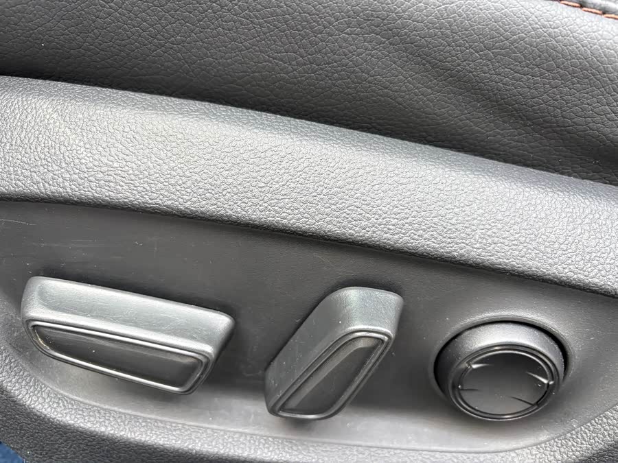 丰田 凯美瑞 2019 汽车图片 #18