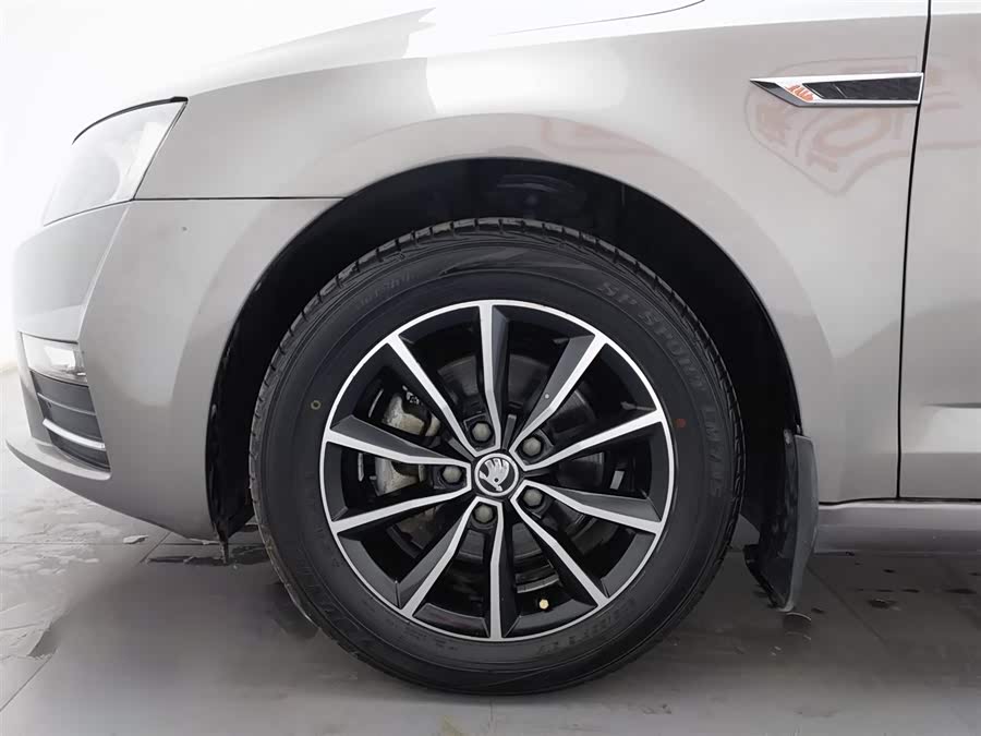 Skoda Octavia 2016 car image #18