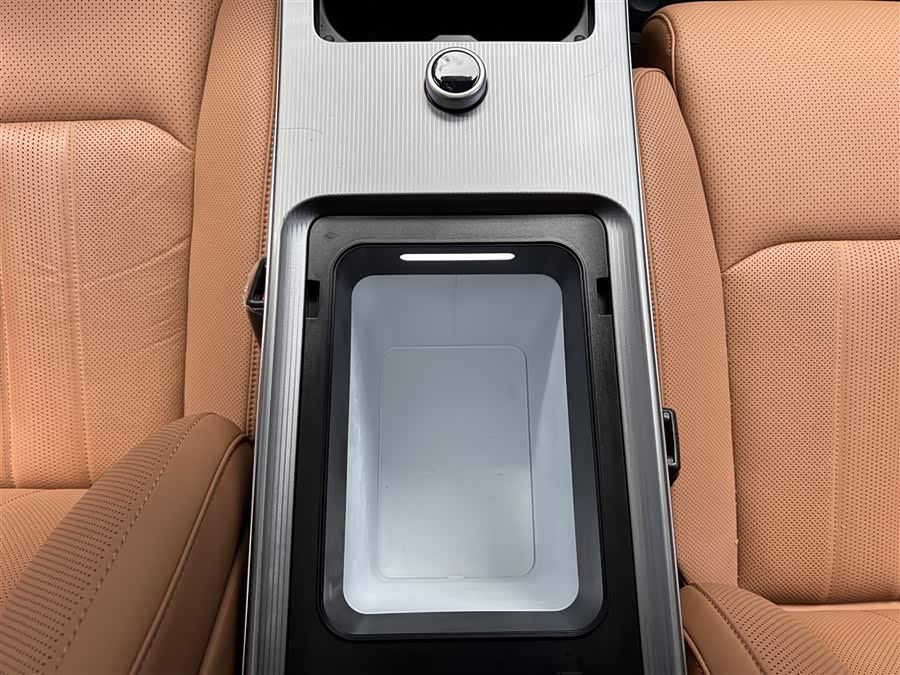 BYD HanL 2025 car image #18