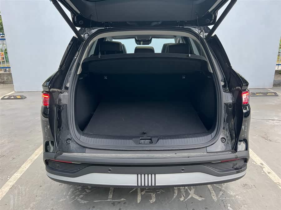 BYD Sea Lion 05 DM-i 2025 car image #18