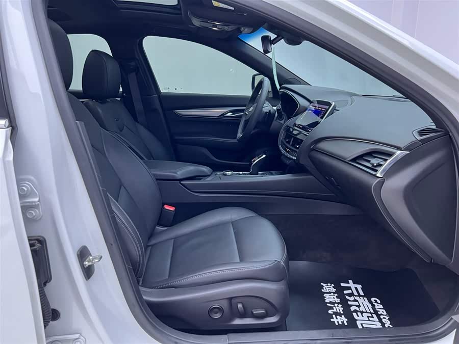 2022 car image #18