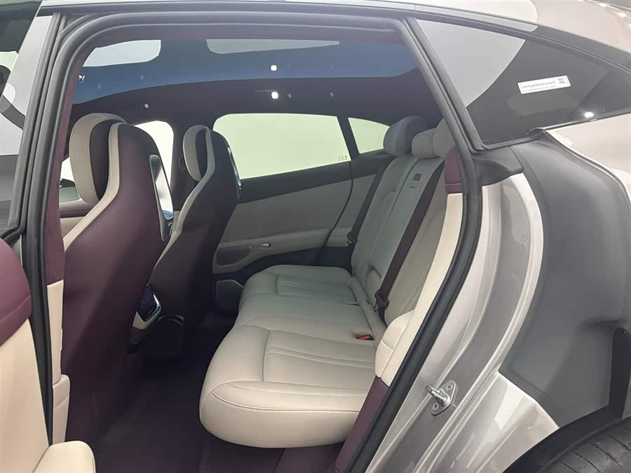 MI YU7 2025 car image #18