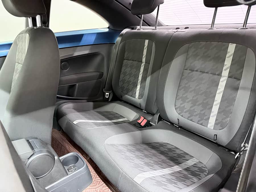 Volkswagen Beetle 2017 изображение автомобиля #18