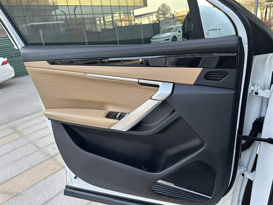 GEELY Boyue L 2024 car image #18