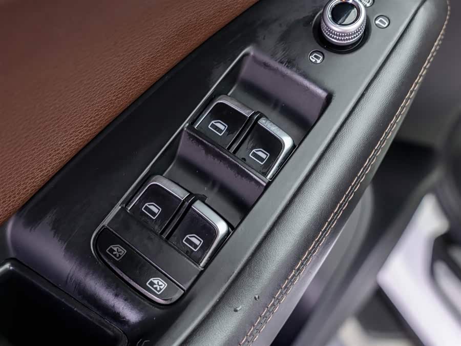 Audi Q5 2017 car image #18