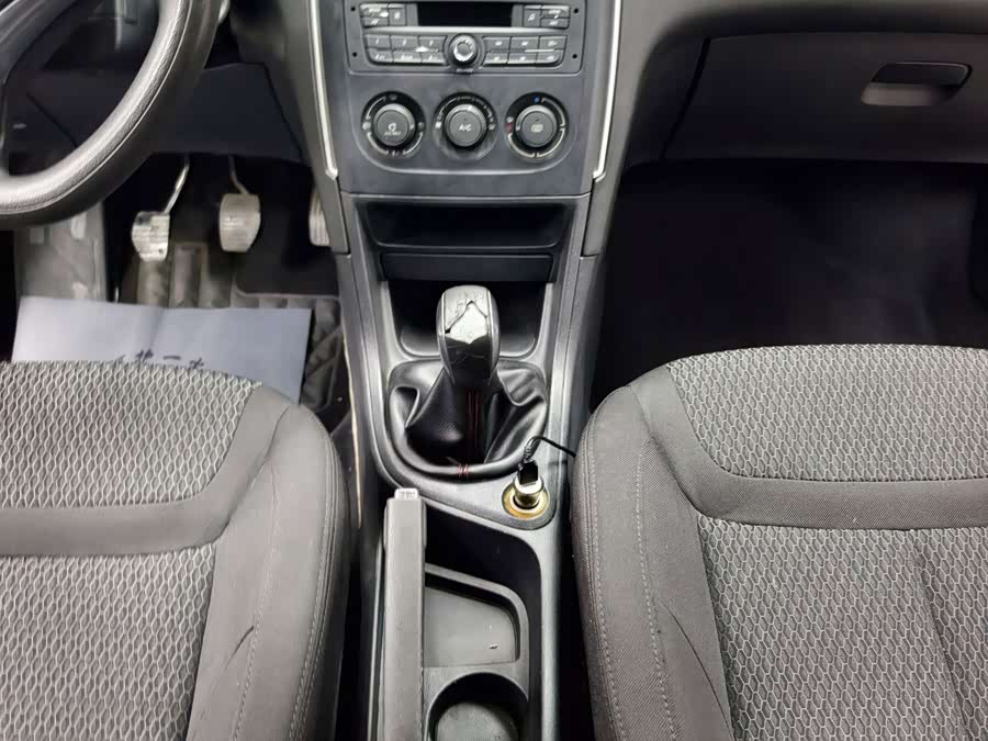 Peugeot 308 2014 car image #18