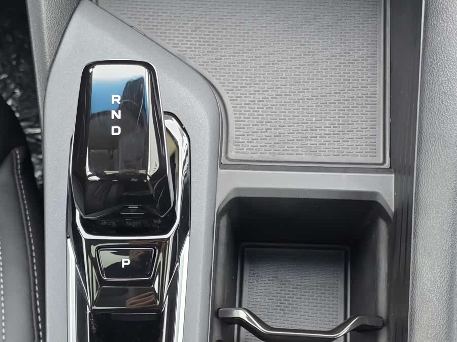 GEELY Binray 2024 car image #18