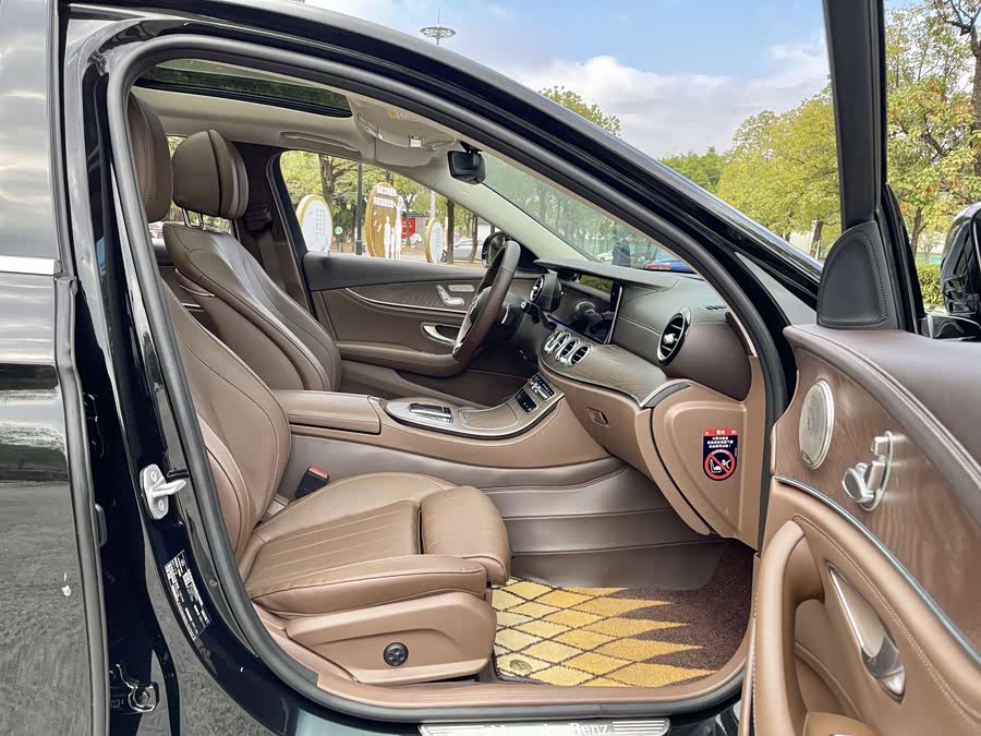 Mercedes-Benz E Class 2021 car image #18