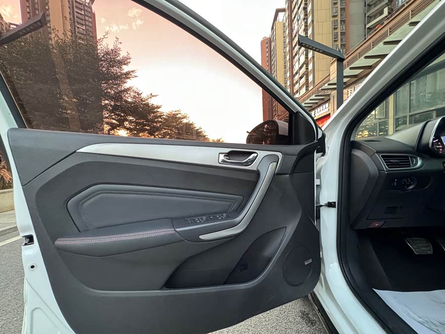 奇瑞 艾瑞泽5 2018 汽车图片 #18