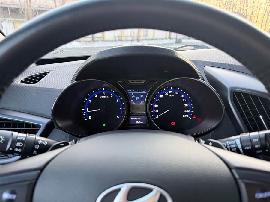 Hyundai Veloster 2015 #18 Hyundai Veloster 2015 car image #18