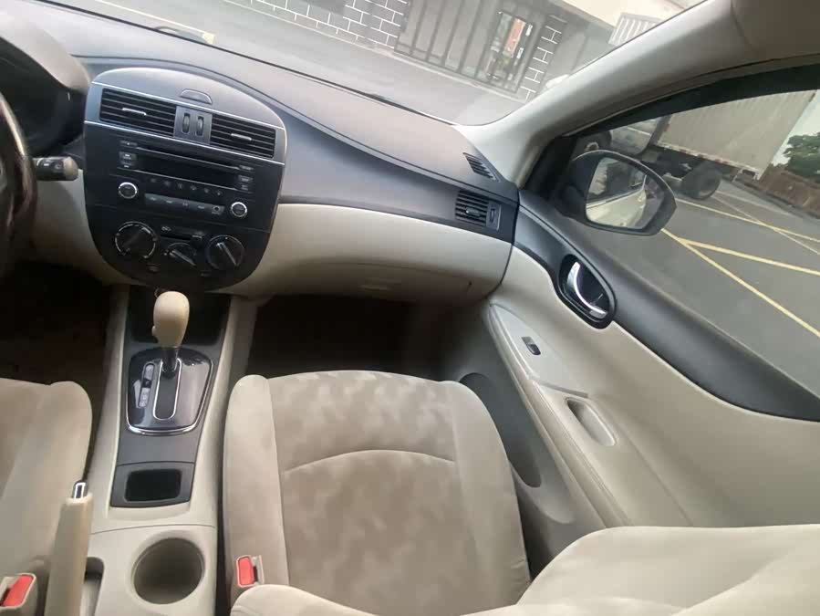 日产 骐达TIIDA 2015 汽车图片 #18