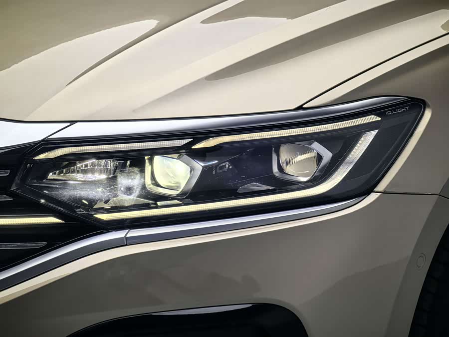 Volkswagen Passat 2022 imagen de coche #18