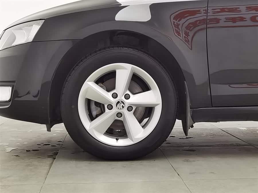 Skoda Octavia 2015 car image #18