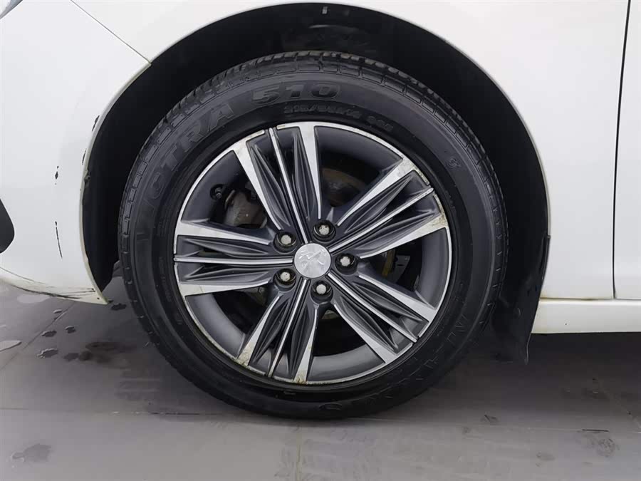 Peugeot 308 2017 car image #18