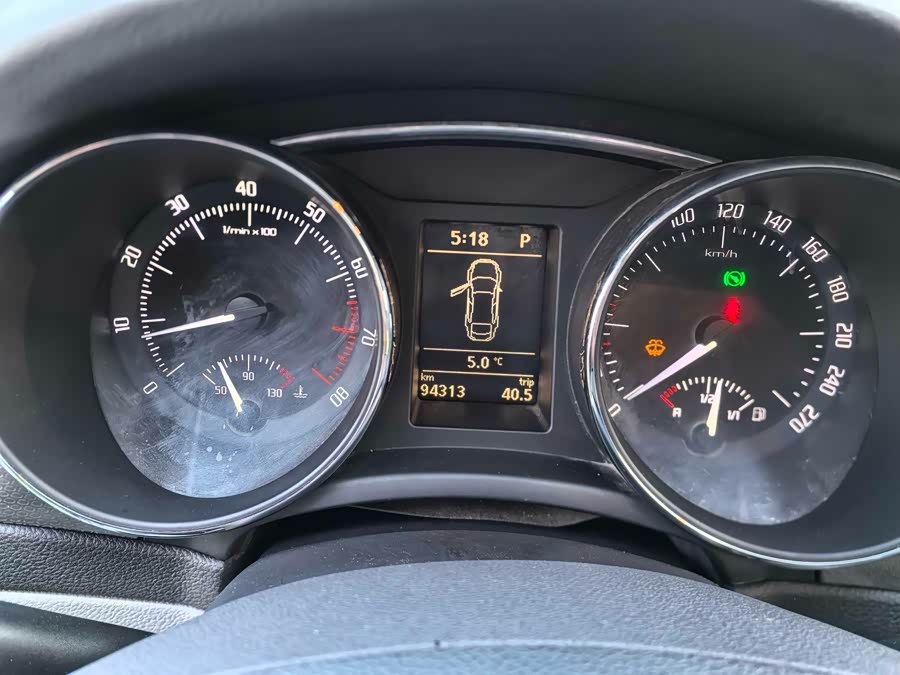 Skoda Superb 2012 imagem de carro #18